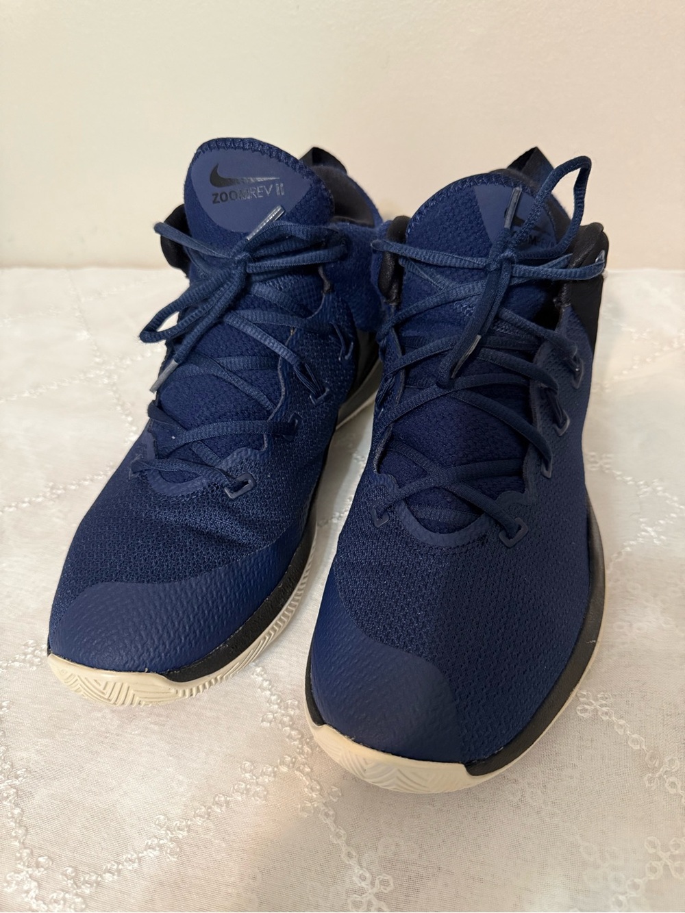 Nike Men’s Navy and White Athletic Basketball Shoes